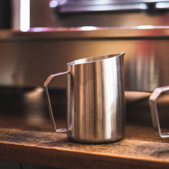Barista & Co Dial In Mjölkkanna Stål (600 ml)