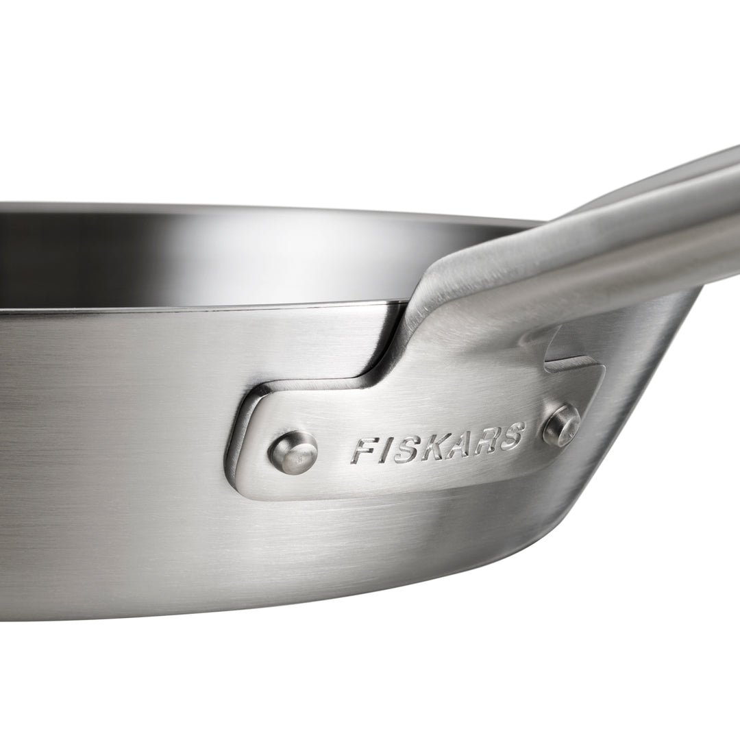 Fiskars Stekpanna Norden Steel 24 cm obelagd 1067628