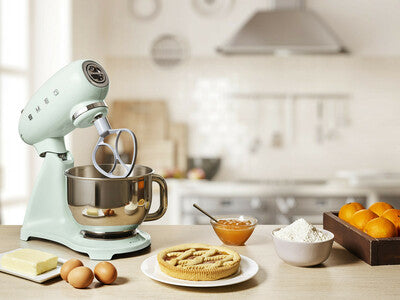 SMEG Helfärgad köksmaskin Pastellgrön, Högblank - 50's Style