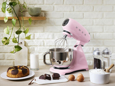 SMEG Helfärgad köksmaskin Rosa, Högblank - 50's Style