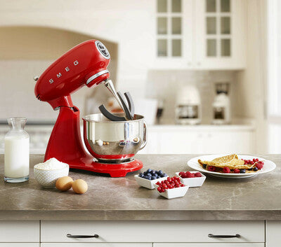 SMEG Helfärgad köksmaskin Röd, Högblank - 50's Style