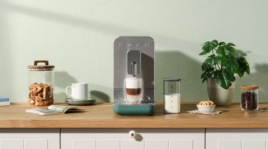SMEG Helautomatisk espressomaskin Emerald Green, Matt - Collezione