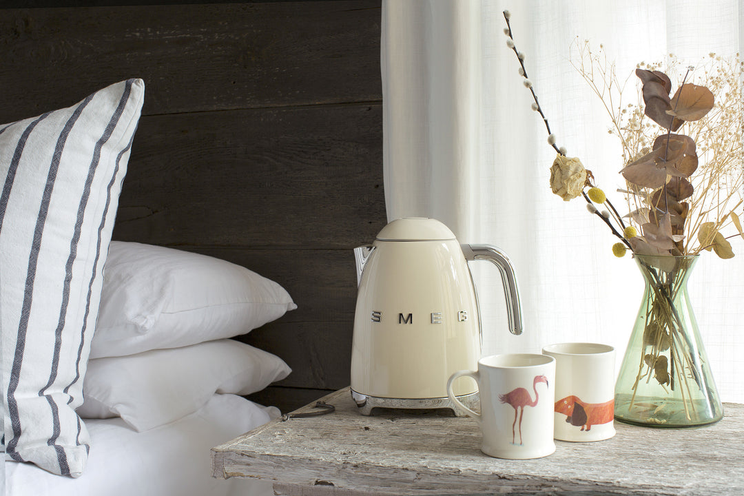 SMEG Vattenkokare Creme, Högblank 1,7l - 50's Style
