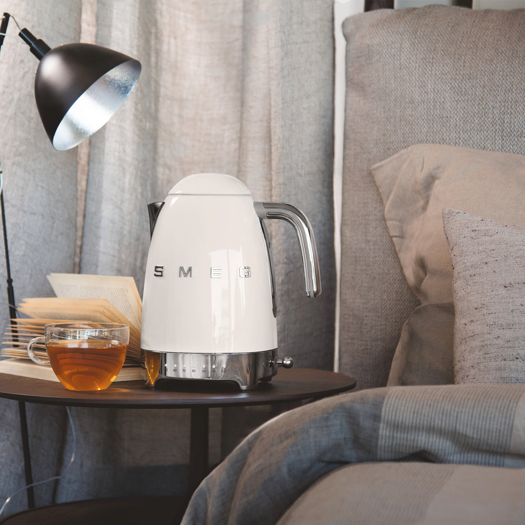 SMEG Vattenkokare med variabel temperatur Creme, Högblank - 50's Style