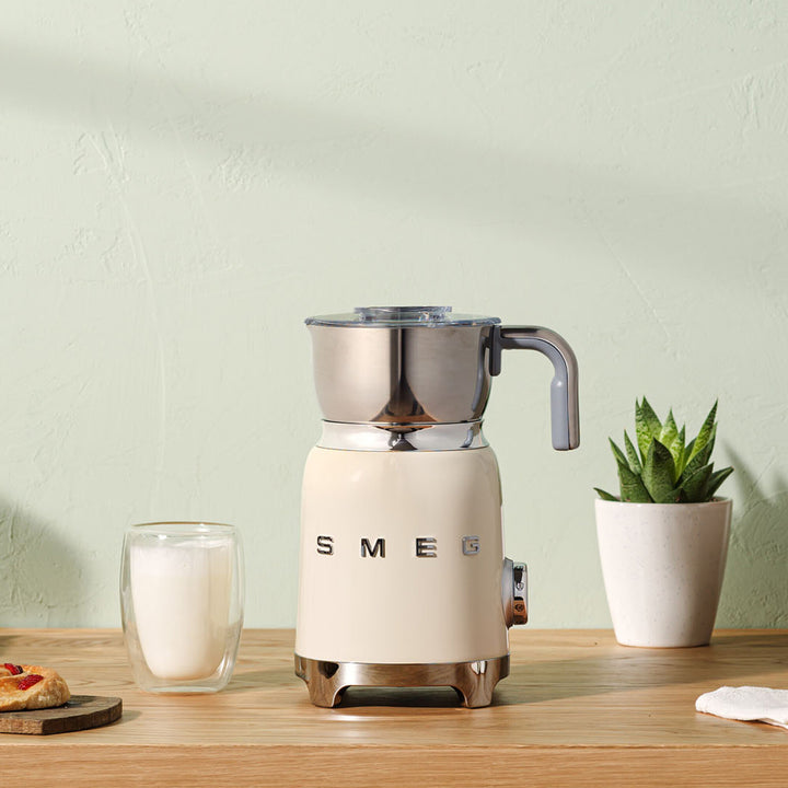 SMEG Mjölkskummare Creme, Högblank - 50's Style