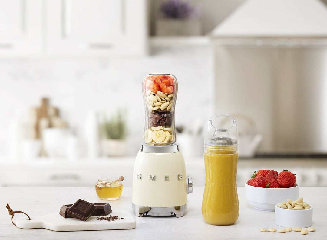 SMEG Personal Blender Creme, Högblank - 50's Style