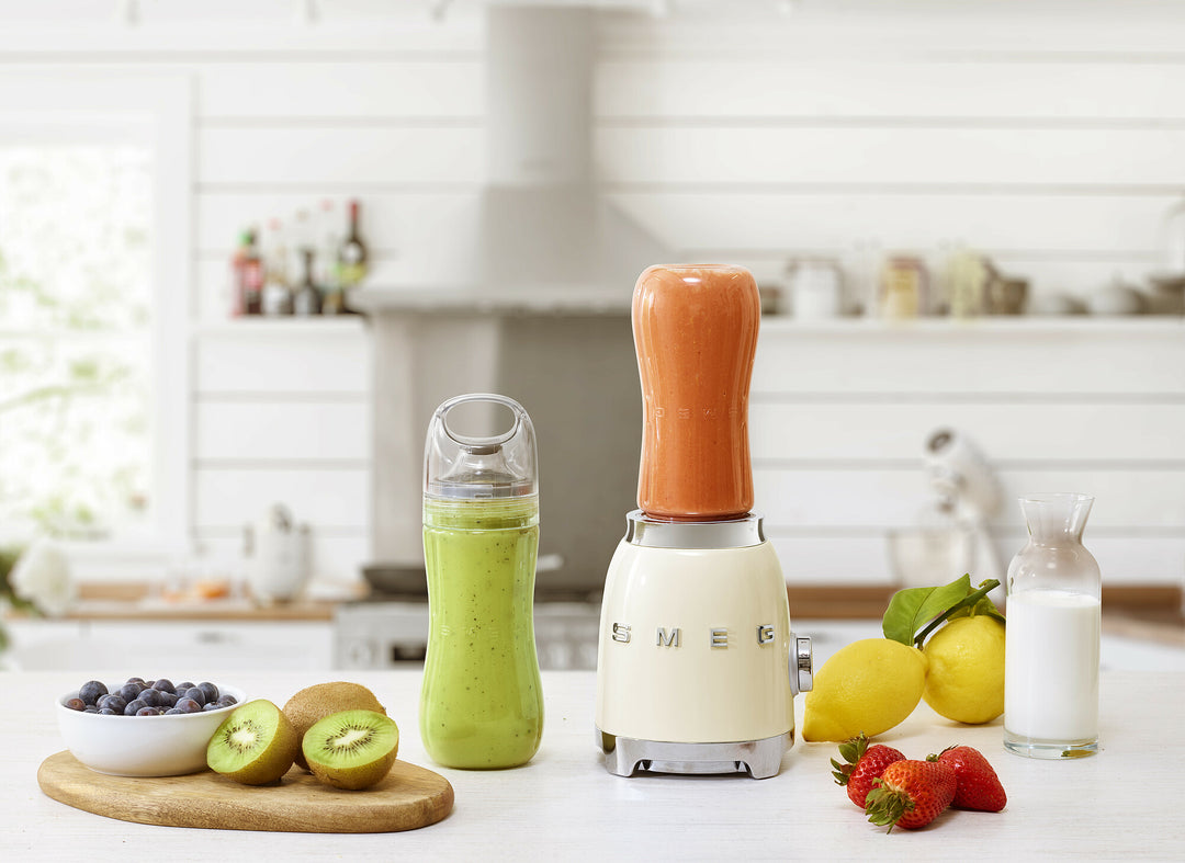 SMEG Personal Blender Creme, Högblank - 50's Style
